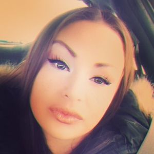 Meet your Posher, Crystal